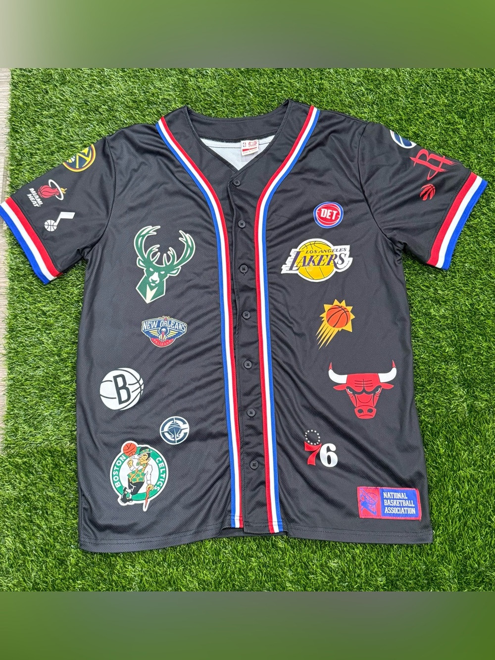 Ultra Game NBA Jersey Shirt L Black Multi-Team Logos Button Up Licensed